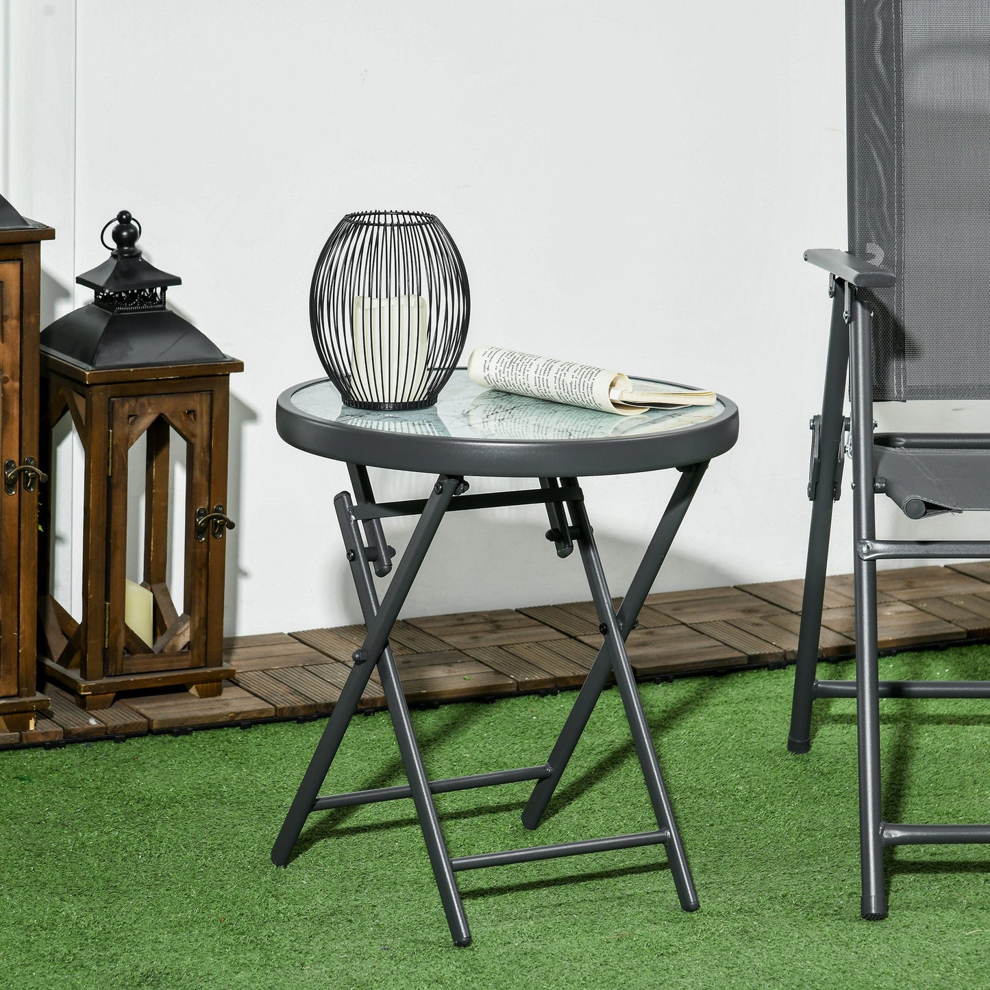 18" Outdoor Round Folding Table, Garden Side Table with Metal Frame and Tempered Glass Top for Patio, Picnic, Party, Wedding, White