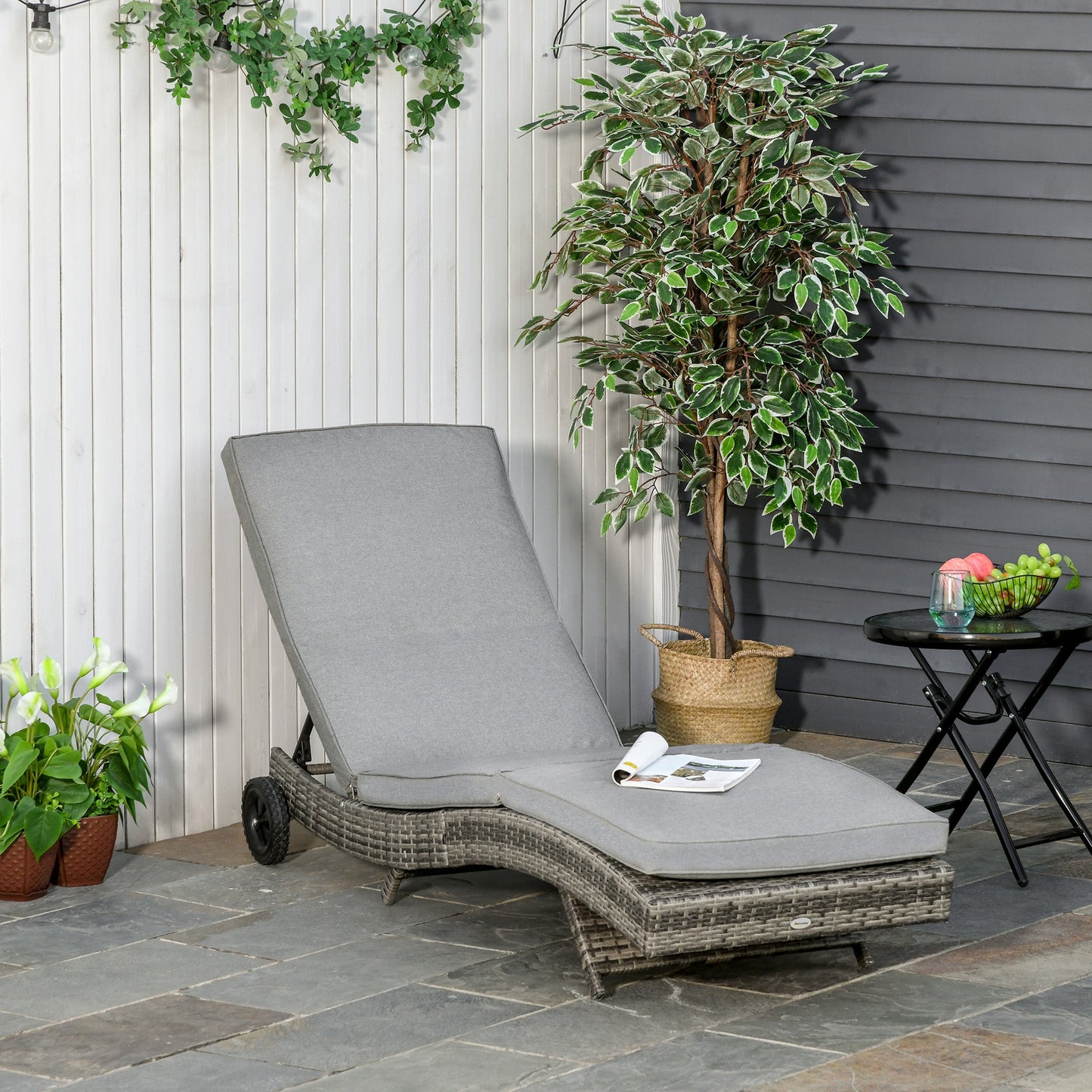 Wicker Chaise Lounge, Outdoor Lounge Chair, 5-Level Adjustable Backrest S-Shape Rattan Lounger with Cushion & Wheels for Patio, Deck, Poolside, Grey