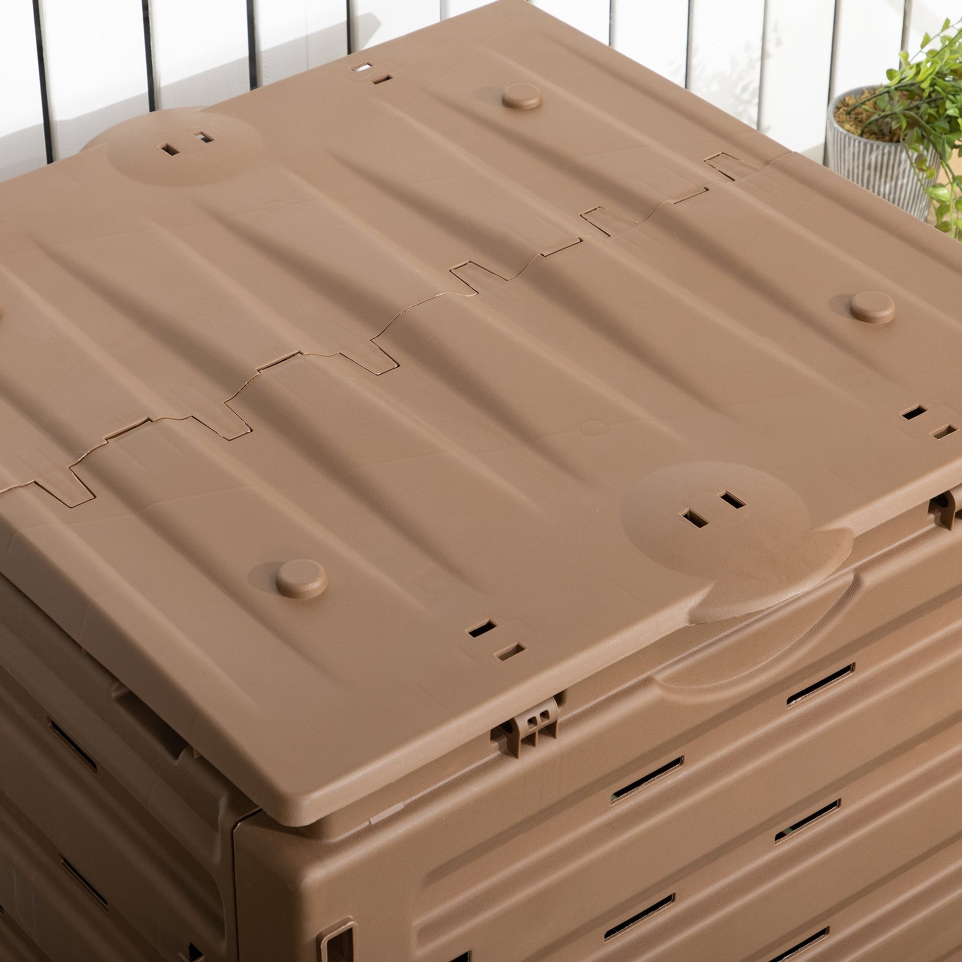 Compost Bin, 120 Gallon (450L) Garden Composter with 80 Vents and 2 Sliding Doors, Lightweight & Sturdy, Fast Creation of Fertile Soil, Brown