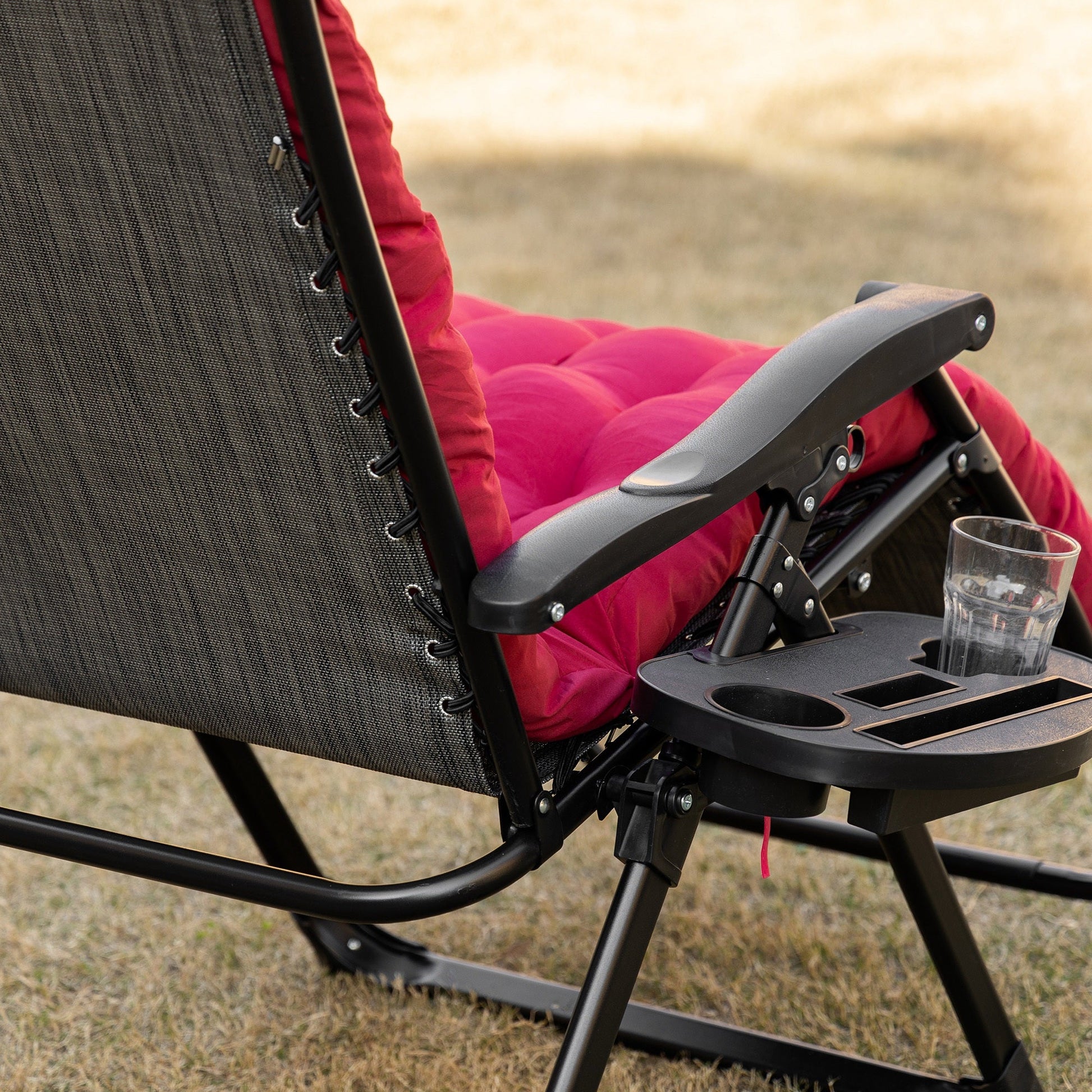 Padded Zero Gravity Chair, Folding Recliner Chair, Patio Lounger with Cup Holder, Adjustable Backrest, Removable Cushion for Outdoor, Patio, Deck, and Poolside, Red