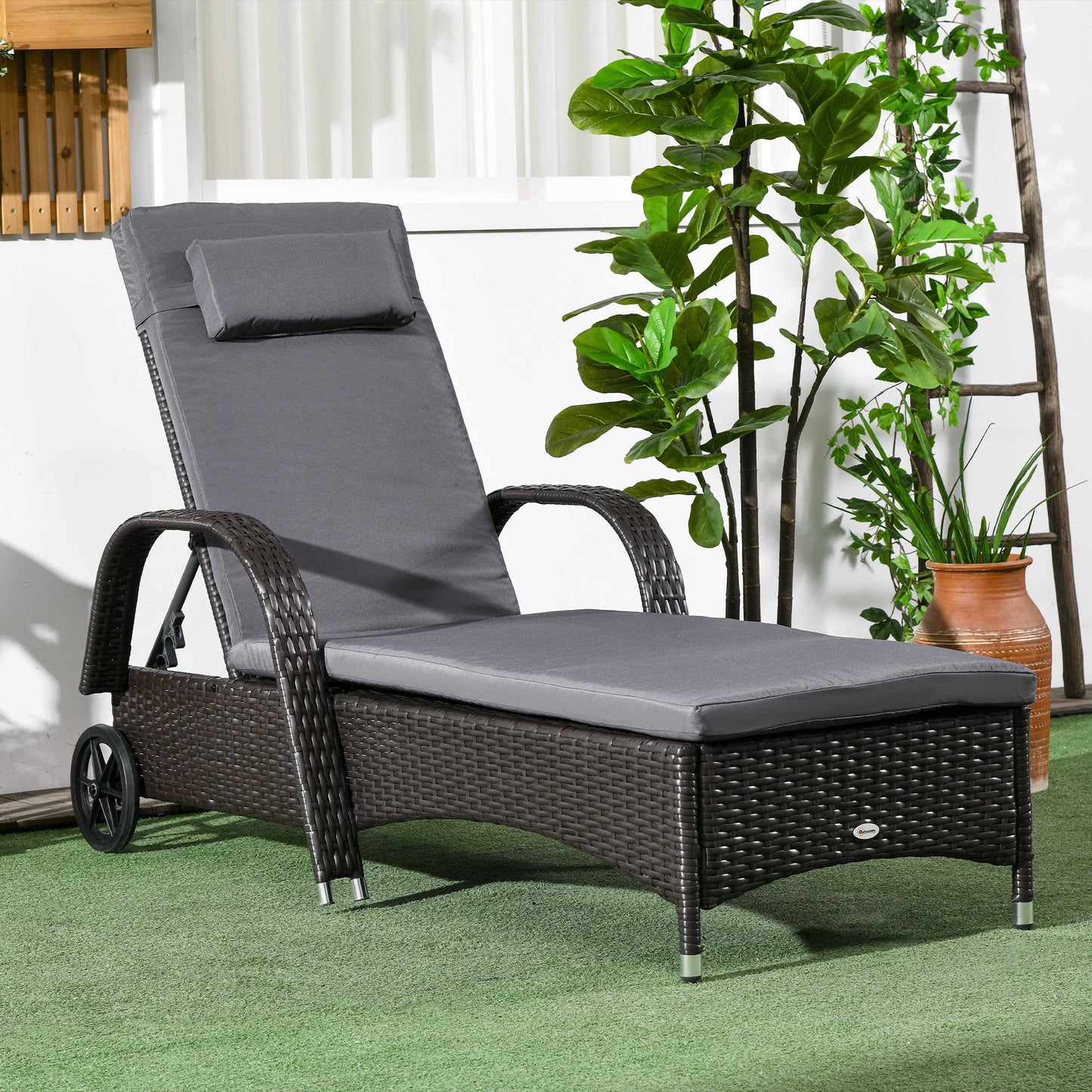Wicker Chaise Lounge, Outdoor Lounge Chair, PE Rattan Patio Sun lounger with Head-rest, 5-Level Height Adjust Backrest, Cushion, & Wheels, Deep Coffee and Med Grey